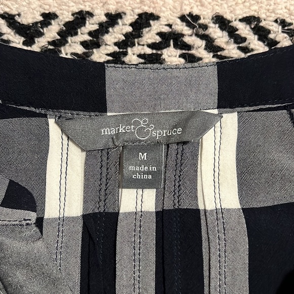 Market & Spruce Black and White Lightweight Plaid Top Size Medium Women - Picture 5 of 5